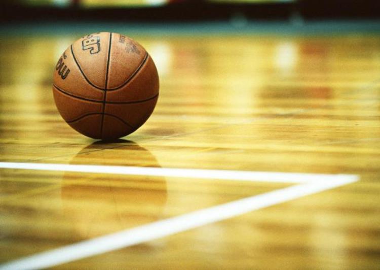 打篮球要具备哪些身体素质「打篮球要具备什么样的身体素质了解这些提高你的篮球能力」