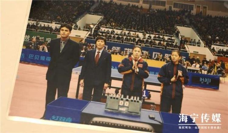乒乓球教练组海宁「每年100多天活跃在赛场海宁这位国际乒乓裁判有料」