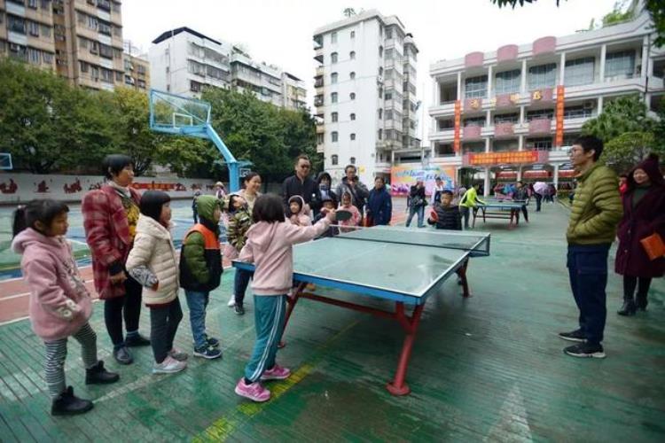 祖庙附近的学校「祖庙辖区的这所学校火了来了两位世界冠军教练」