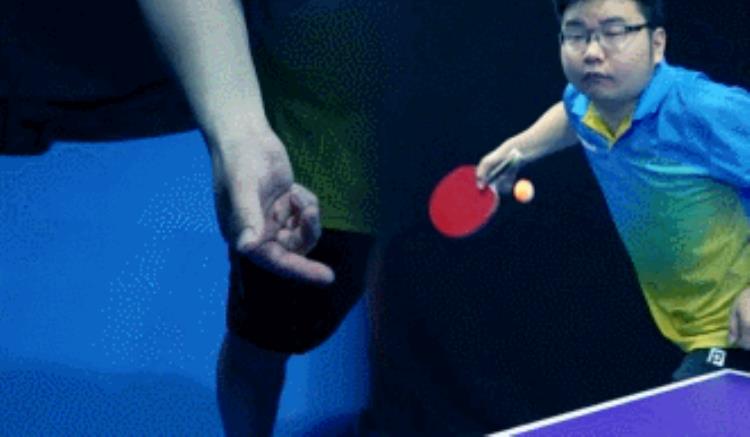 乒乓球握拍姿势正手「乒乓球教学学会正确的握拍方法正手发好侧旋球就容易了」
