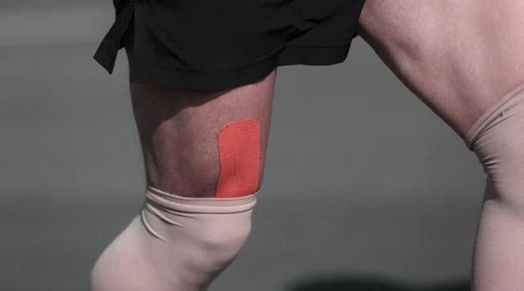 打乒乓球对膝盖的影响「打乒乓球竟然也伤膝盖原因到底是为何」