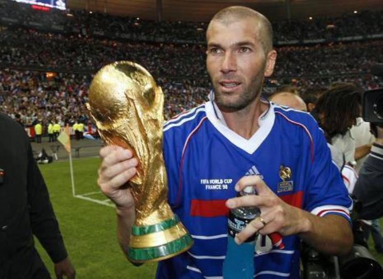 世界杯阵容大比拼2018年法国和1998年法国谁更强大「世界杯阵容大比拼2018年法国和1998年法国谁更强」