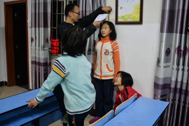中国版放牛班的春天乡村教师张琼琼和他的留守儿童篮球队