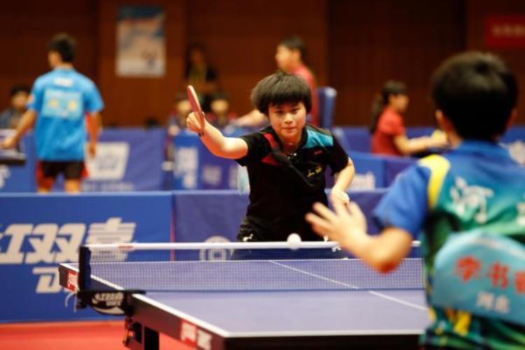 摘得世界中学生乒乓球锦标赛冠军40多个上海中学探索体教结合点燃乒乓热情