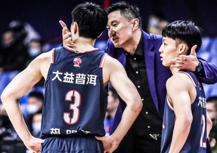 广东顶级双后卫被选上徐杰胡明轩2人感动乔帅男篮目标是冠军