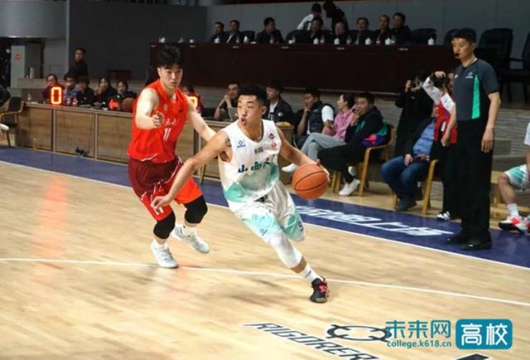 山西大学北京大学男篮交流赛「山西大学男篮与北大男篮举行篮球交流赛」