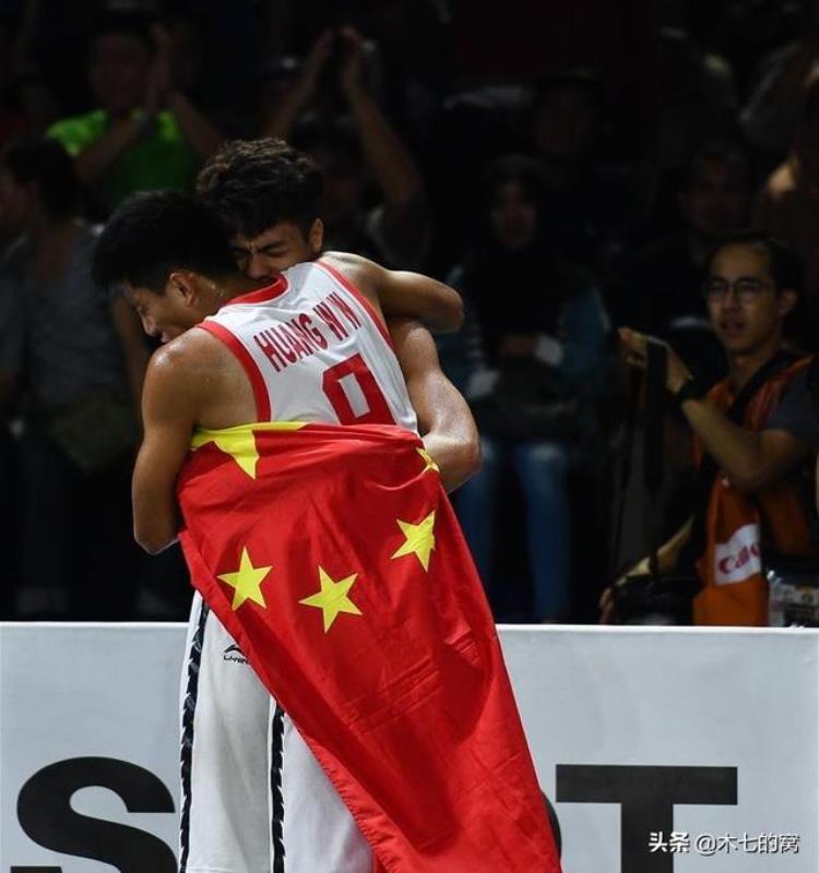 亚运会超龄球员「亚运夺冠的草根英雄与超三联赛热血归来」