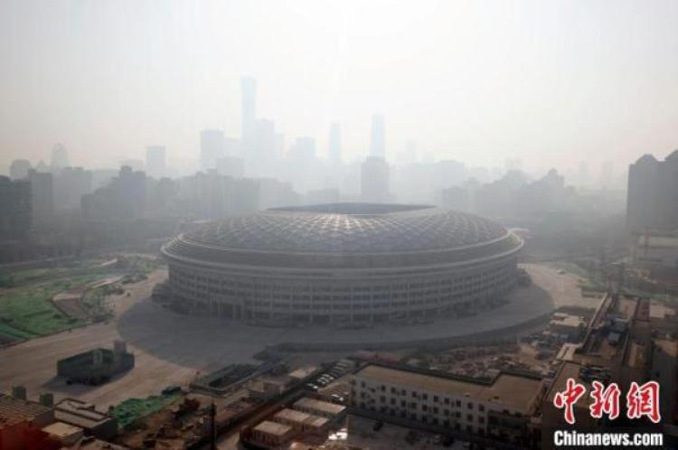 北京首座专业足球场落成新工体三月底整体亮相