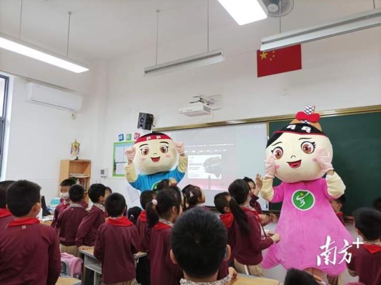 香洲区容国团小学首届乒乓嘉年华系列活动举办