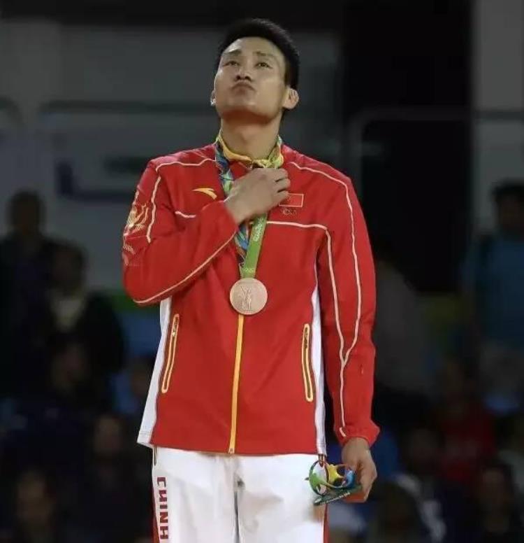 里约乒乓球男团决赛回放「聚焦里约丨CCTV1明天8:30直播乒乓球男单决赛」