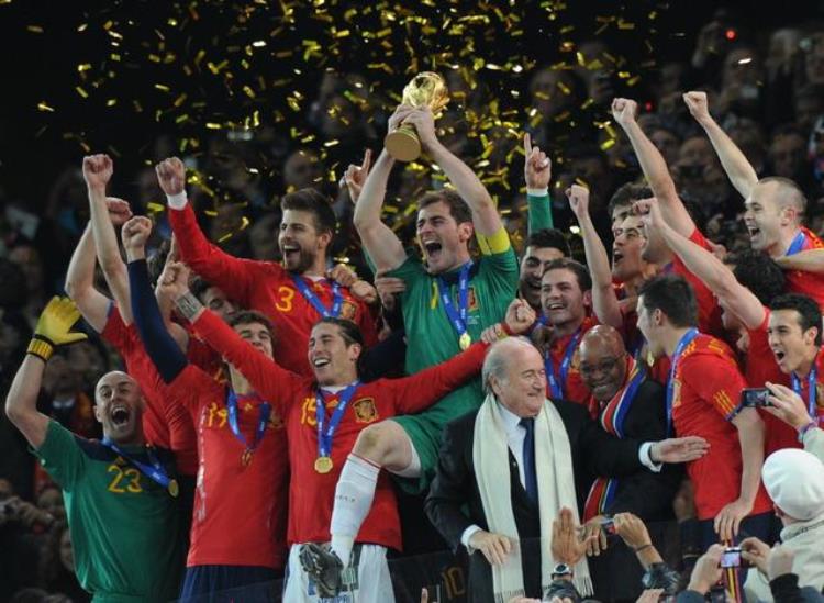 世界杯足球先生历届「回顾那些世界杯年的世界足球先生和金球奖得主梅罗领衔」