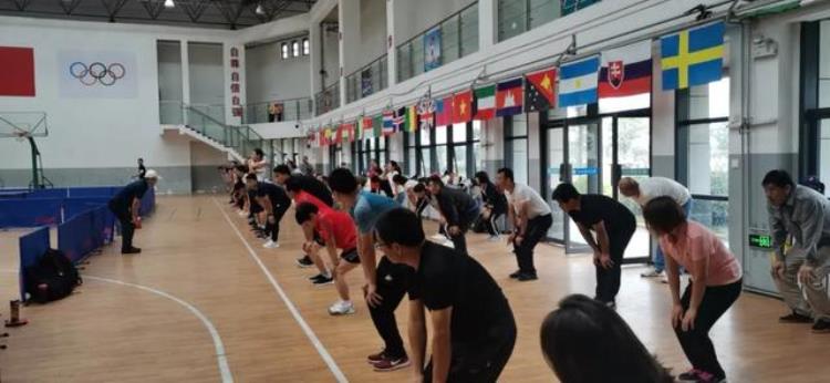 体育中心乒乓球培训「西咸新区沣东新城举办乒乓球社会体育指导员培训班」