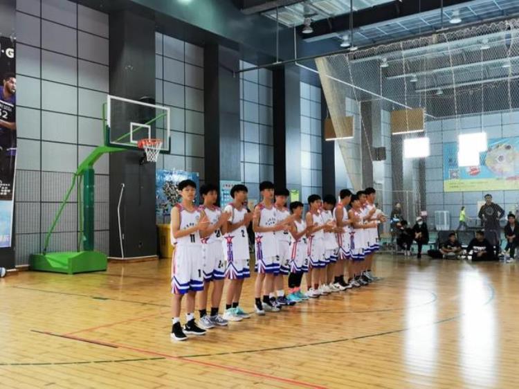 热烈祝贺北师大福清附校篮球队男队女队在福清市第五十五届中小学生运动会篮球比赛中双双取得历史性突破