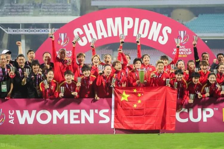 中国女子三大球排名「三大球最新排名中国女篮第2女排第5女足15男足略降1位」