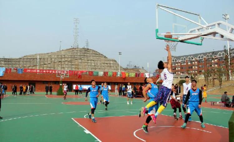 广元市第三届运动会篮球「700多名中学篮球健儿广元捉对厮杀」
