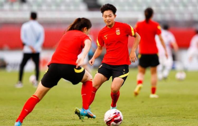 丹超2021积分榜「230丹超冠军狂胜中国女足新星留洋低调摸透世界杯争2劲敌」