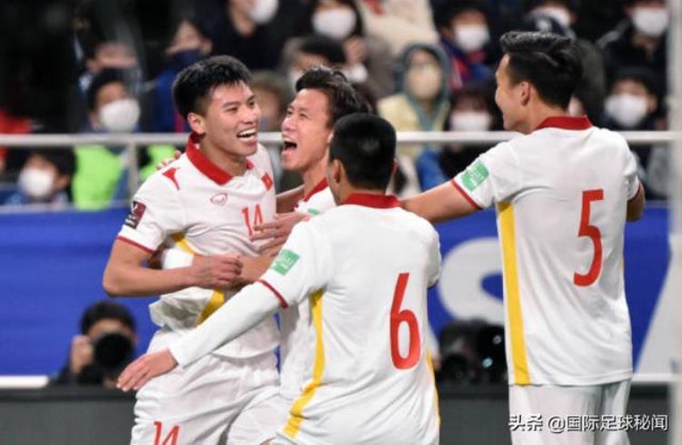 日本对越南足球「日本踢平越南给中国男足服下定心丸不会在12强赛小组垫底」