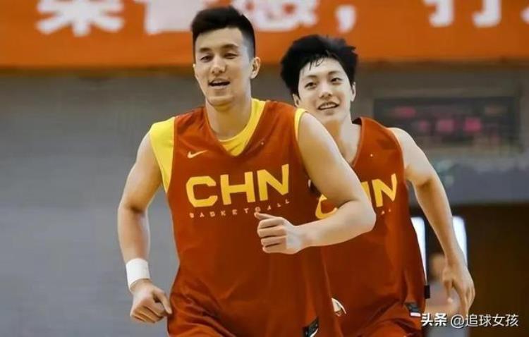 中国男篮将开始训练4人合适当队长周鹏经验比较丰富