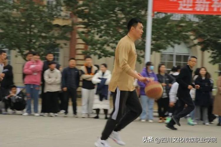 大学迎新杯篮球赛「精彩篮不住学院迎新杯篮球赛火热开战」
