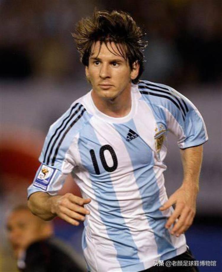 阿根廷的10号球衣「他调戏队友妻子不肯将阿根廷10号球衣让给梅西被马拉多纳封杀」