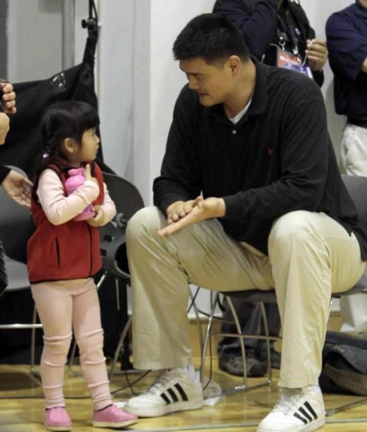 姚明篮球学校怎么样啊「中国校园体育价值如何姚明我女儿已经开始练篮球了」