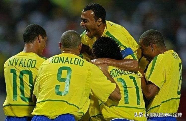 2002年世界杯巴西对韩国「02年世界杯巴西如果遇到韩国能过关吗二十年后两场比赛给出参考」