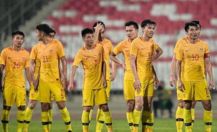 你觉得进国足的标准怎么定才能有利于中国足球的发展