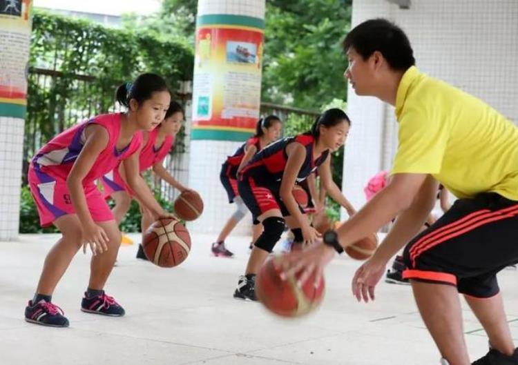 香洲实验学校「香洲这两所学校喜提国字号荣誉这些篮球小将你都认识吗」