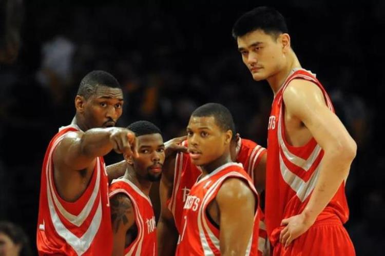 姚明在nba的人缘「姚明在NBA搭档过的队友中有多达七位球员先后拿到了总冠军」