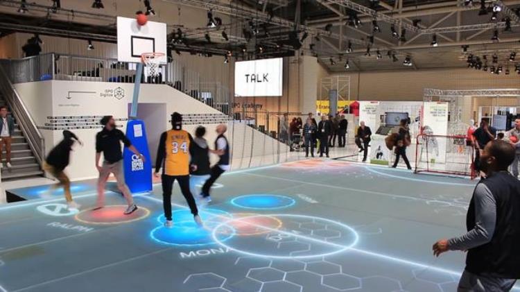 智能视觉篮球场「全球首座智能LED互动式篮球场到底有多科幻」