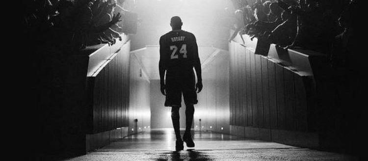 科比·布莱恩特飞机事件「突发41岁的篮球传奇巨星科比布莱恩特飞机事故中去世」