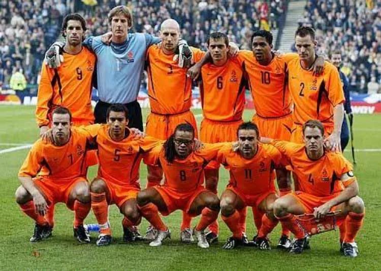 荷兰足球变为尼德兰足球无论名称变化橙衣军团仍永存