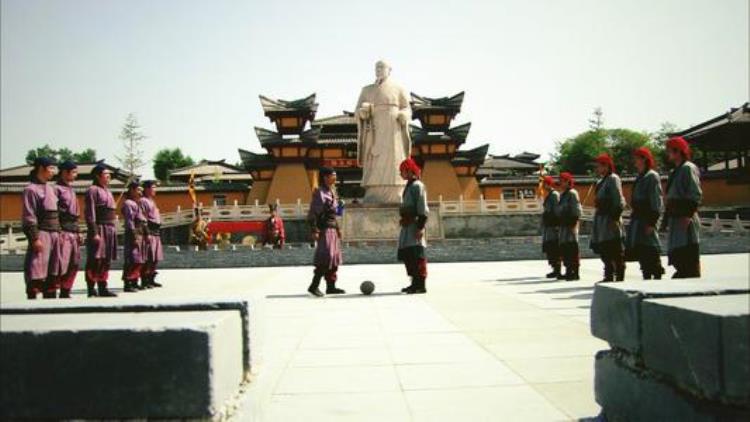 从传统文化城市学来看聊聊中国古代蹴鞠与英国民间足球