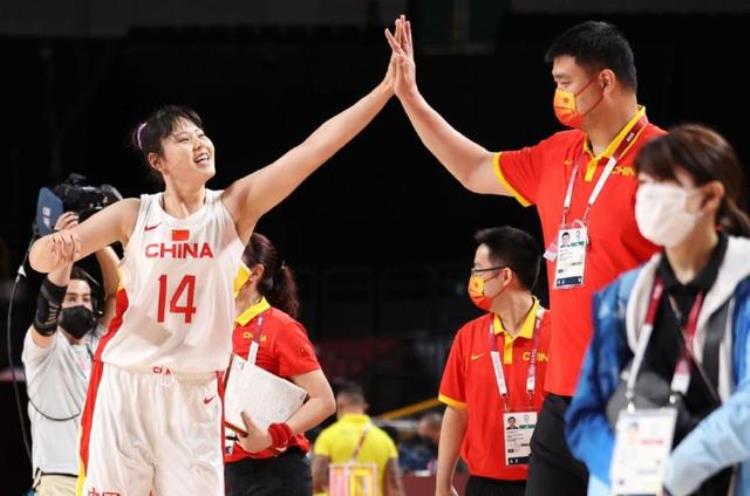 中国女篮有人在wnba效力吗「登录过WNBA的七位中国女篮球员有人拿过WNBA总冠军吗」