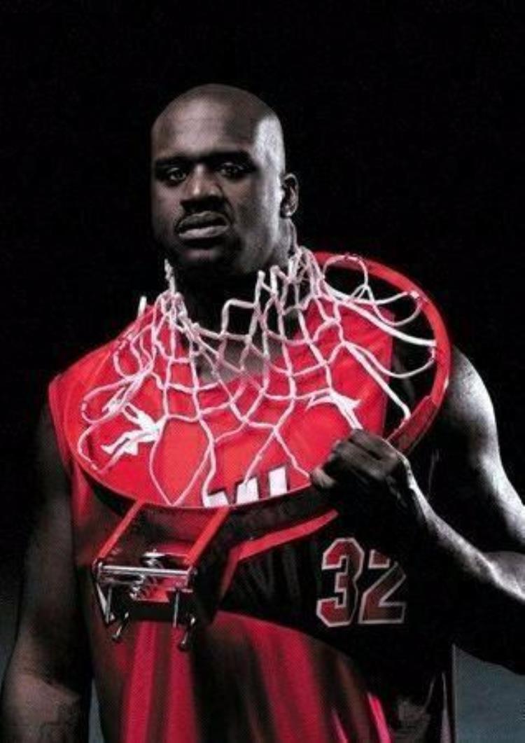 黑子的篮球里青峰「黑子的篮球在NBA找原型青峰是闪电侠」