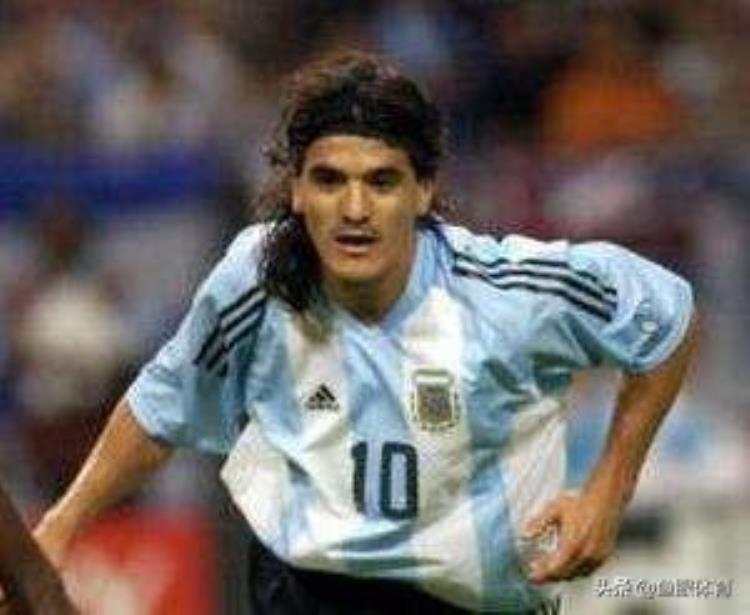阿根廷长发足球巨星「不羁年代阿根廷足坛十大长发巨星」