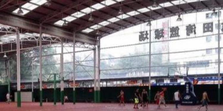 重庆好的篮球馆「重庆草根的篮球圣地你去过几个」