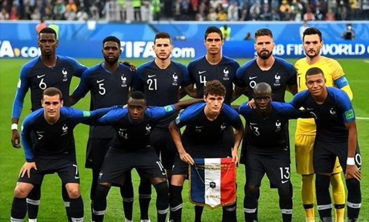 法国队一堆黑人「全是黑人法国队最火合影照刷屏中国网络还以为非洲队来了」