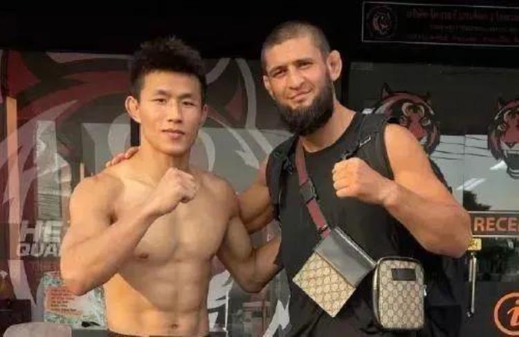 ufc奇马耶夫「中国MMA猛将为最新比赛在泰国特训遇到狼王奇马耶夫」