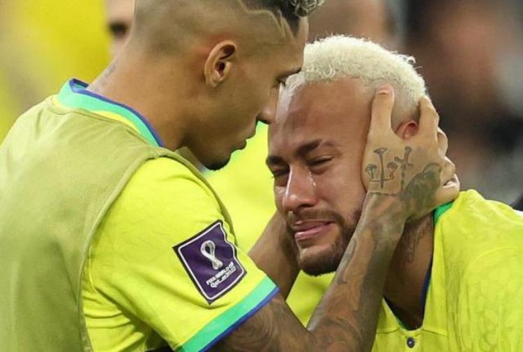 内马尔还能参加2022世界杯吗「人无再少年内马尔哭了30岁的他还有下届世界杯吗」